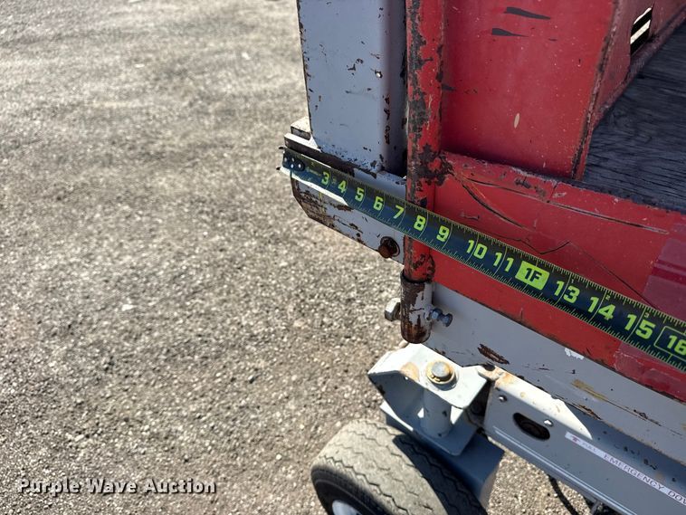 image for item EG8901 PAC Craft 220TMIII scissor lift