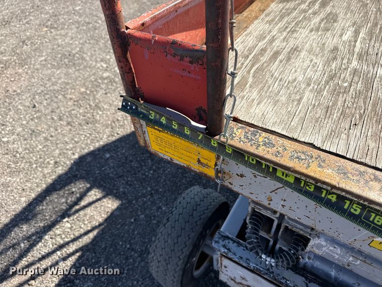 image for item EG8901 PAC Craft 220TMIII scissor lift