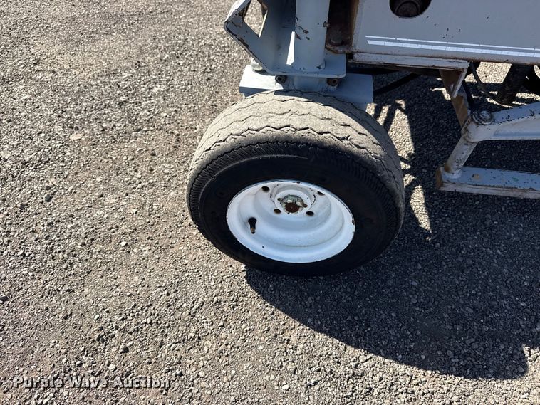 image for item EG8901 PAC Craft 220TMIII scissor lift