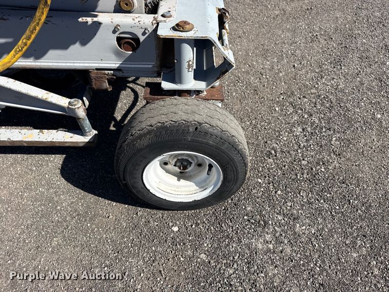 image for item EG8901 PAC Craft 220TMIII scissor lift