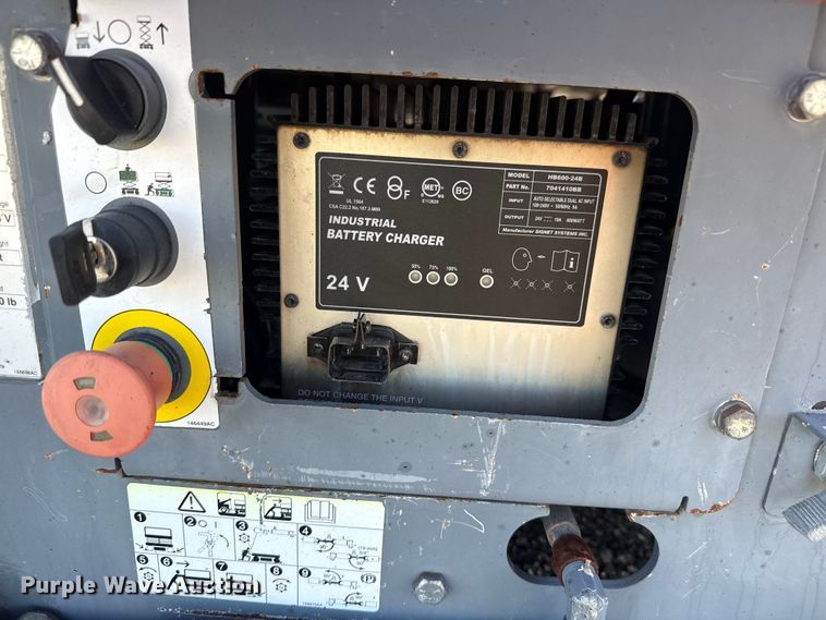 image for item EG8902 Skyjack SJIII-219 scissor lift