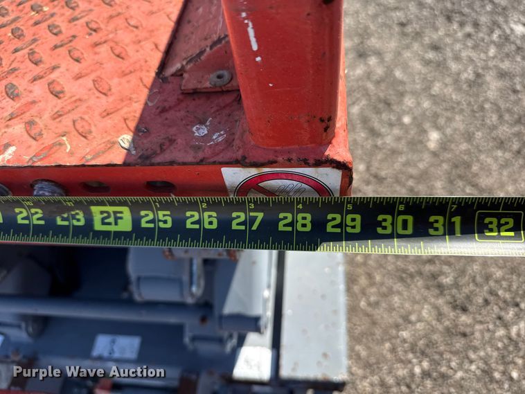 image for item EG8902 Skyjack SJIII-219 scissor lift