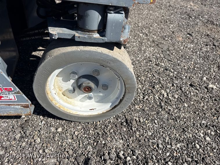 image for item EG8902 Skyjack SJIII-219 scissor lift