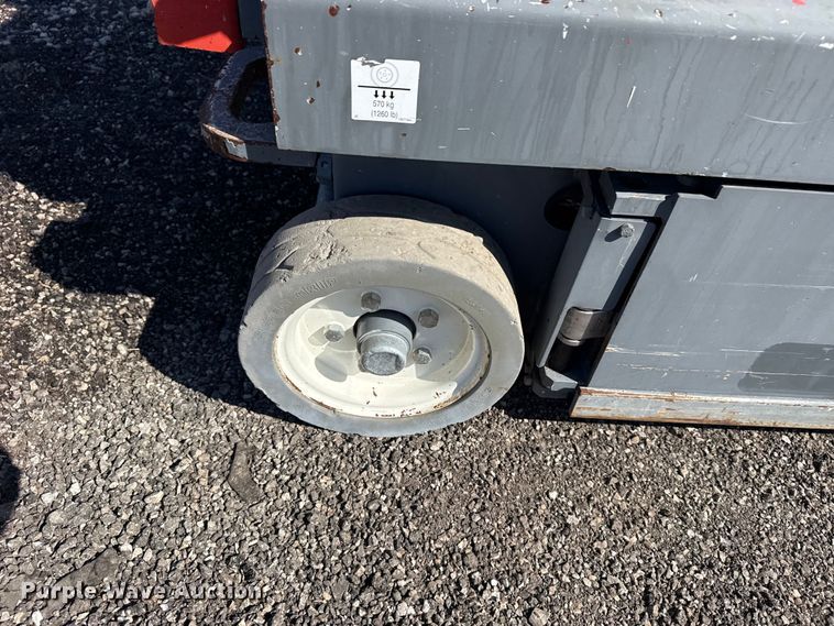 image for item EG8902 Skyjack SJIII-219 scissor lift