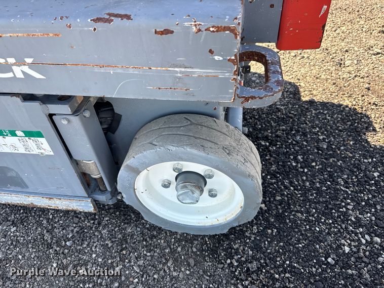 image for item EG8902 Skyjack SJIII-219 scissor lift