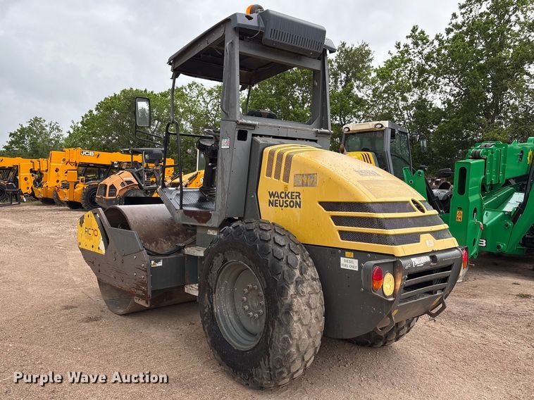 image for item EJ3410 2018 Wacker Neuson RC70 single drum vibratory roller