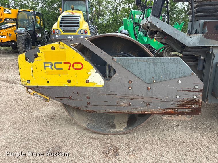 image for item EJ3410 2018 Wacker Neuson RC70 single drum vibratory roller