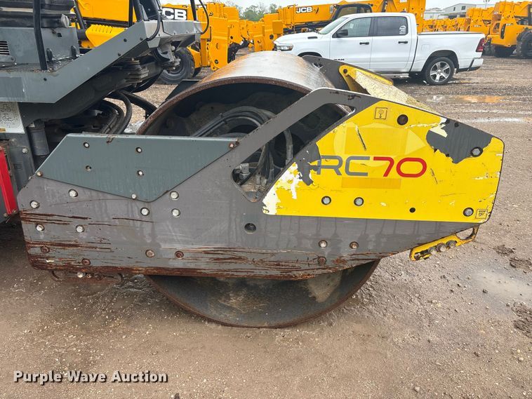 image for item EJ3410 2018 Wacker Neuson RC70 single drum vibratory roller