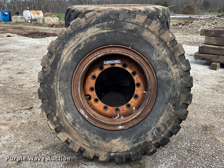 image for item EJ7809 (4) 17.5R25 tires and wheels