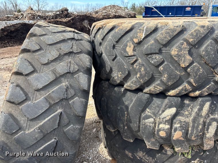 image for item EJ7809 (4) 17.5R25 tires and wheels