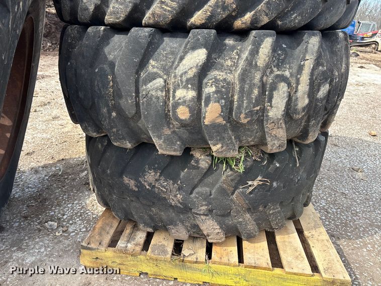 image for item EJ7809 (4) 17.5R25 tires and wheels