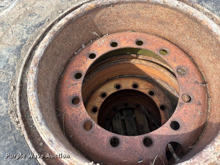 image for item EJ7809 (4) 17.5R25 tires and wheels