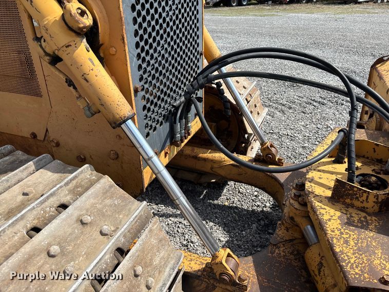 image for item EM0062 1999 Case 550G dozer