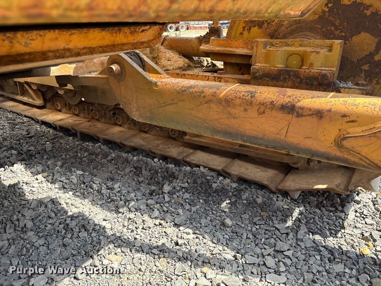 image for item EM0062 1999 Case 550G dozer