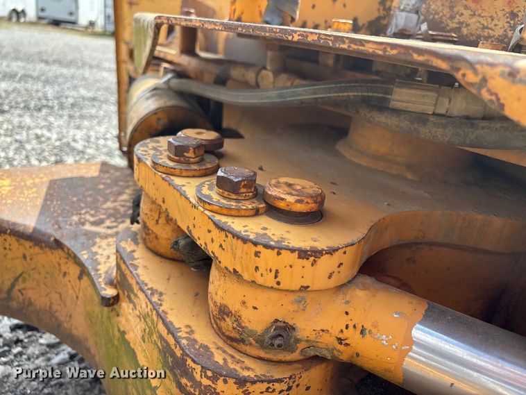 image for item EM0062 1999 Case 550G dozer