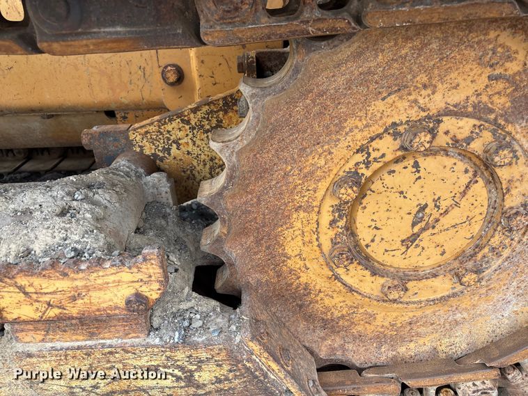 image for item EM0062 1999 Case 550G dozer