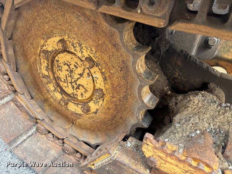 image for item EM0062 1999 Case 550G dozer