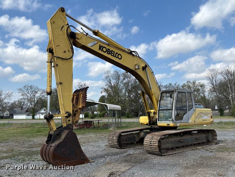 image for item EM0063 Kobelco SK220LC excavator