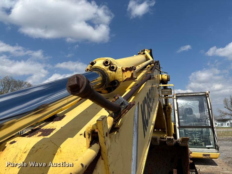 image for item EM0063 Kobelco SK220LC excavator