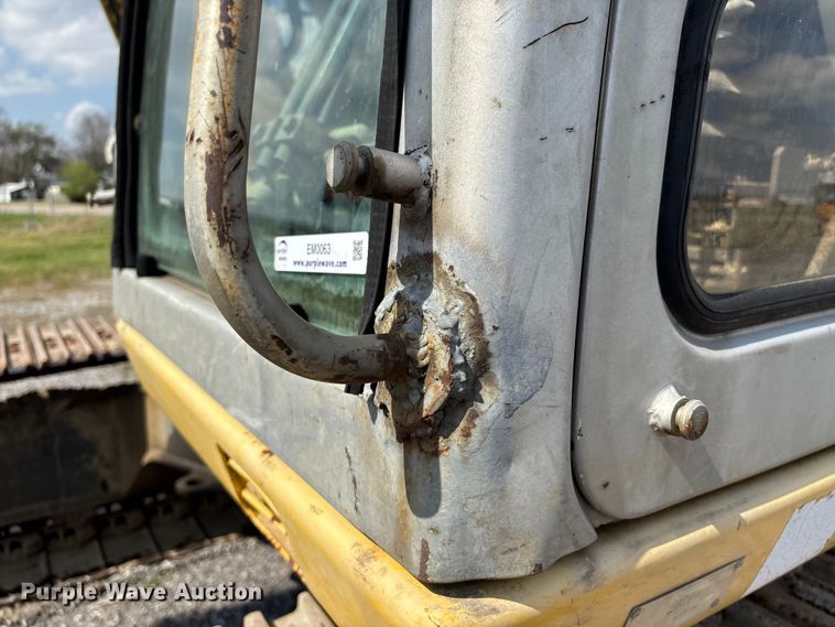 image for item EM0063 Kobelco SK220LC excavator