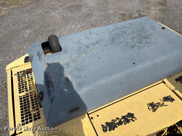 image for item EM0063 Kobelco SK220LC excavator