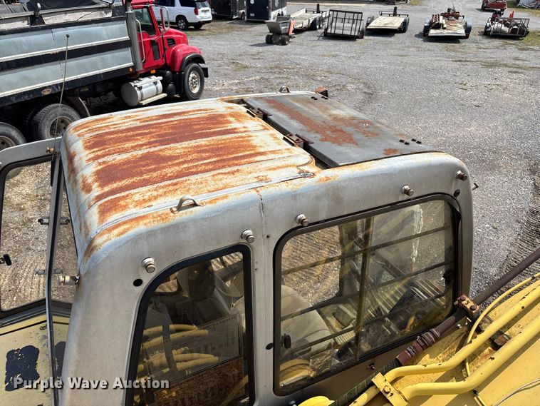 image for item EM0063 Kobelco SK220LC excavator