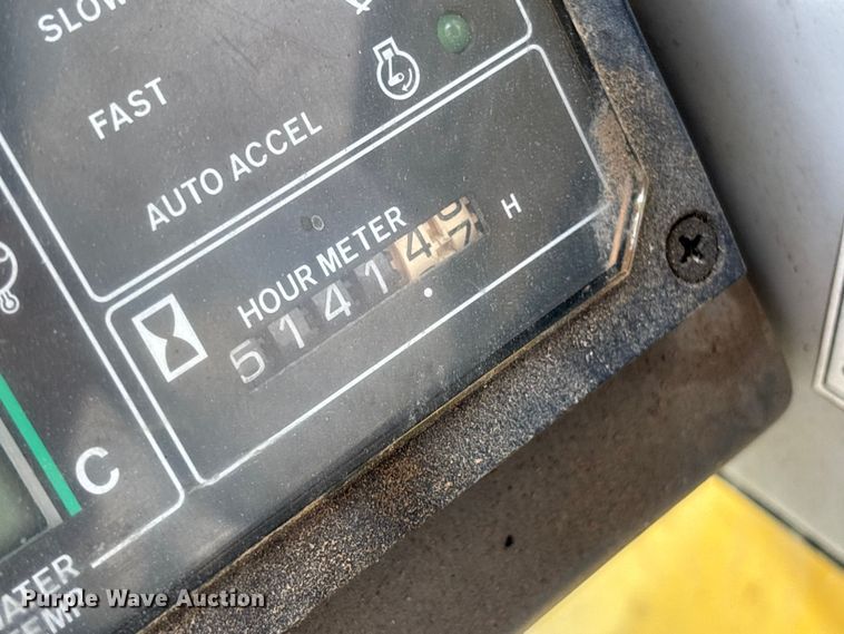 image for item EM0063 Kobelco SK220LC excavator