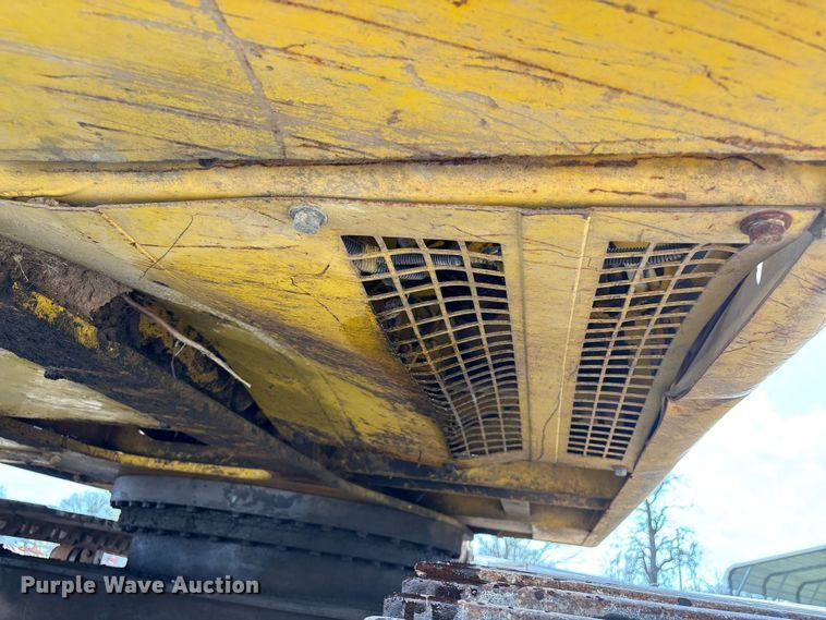 image for item EM0063 Kobelco SK220LC excavator