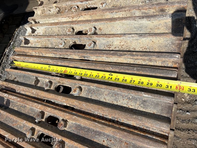 image for item EM0063 Kobelco SK220LC excavator