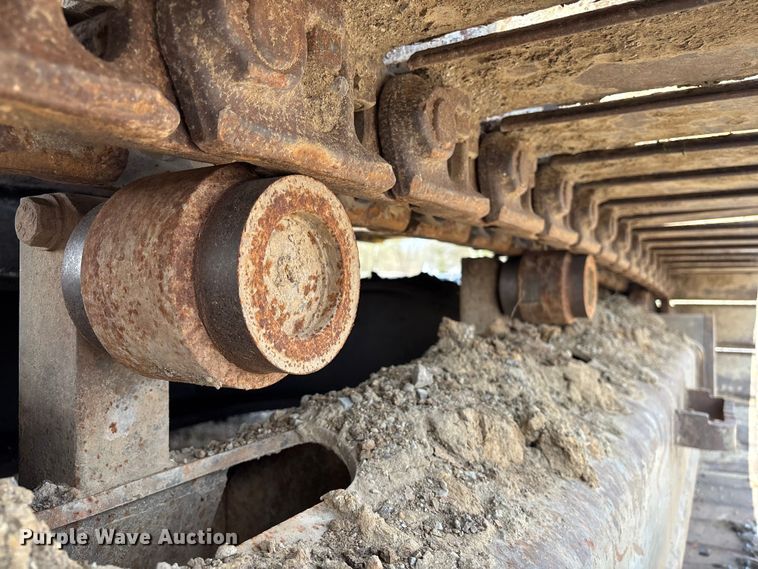 image for item EM0063 Kobelco SK220LC excavator