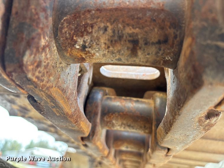 image for item EM0063 Kobelco SK220LC excavator