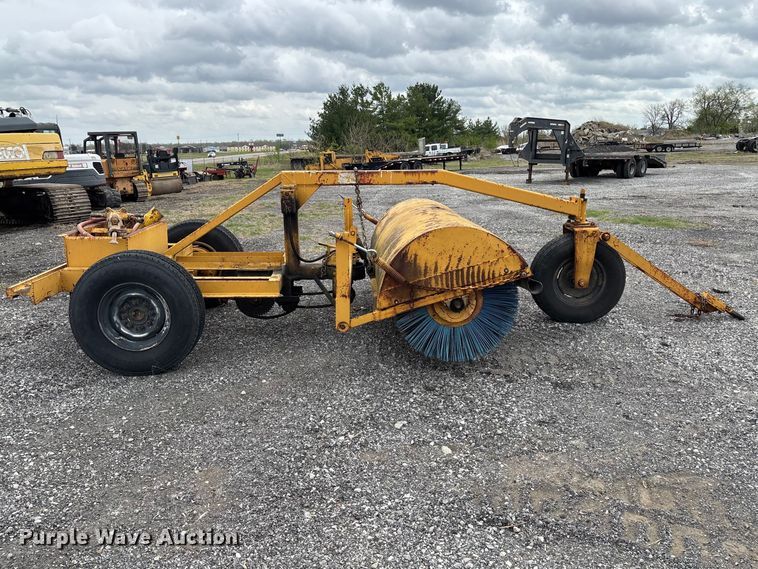 image for item EM0065 MB broom