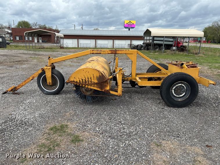 image for item EM0065 MB broom