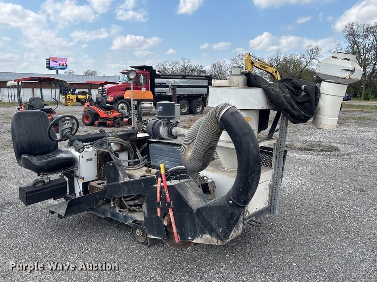 image for item EM0069 Diamond Products concrete saw