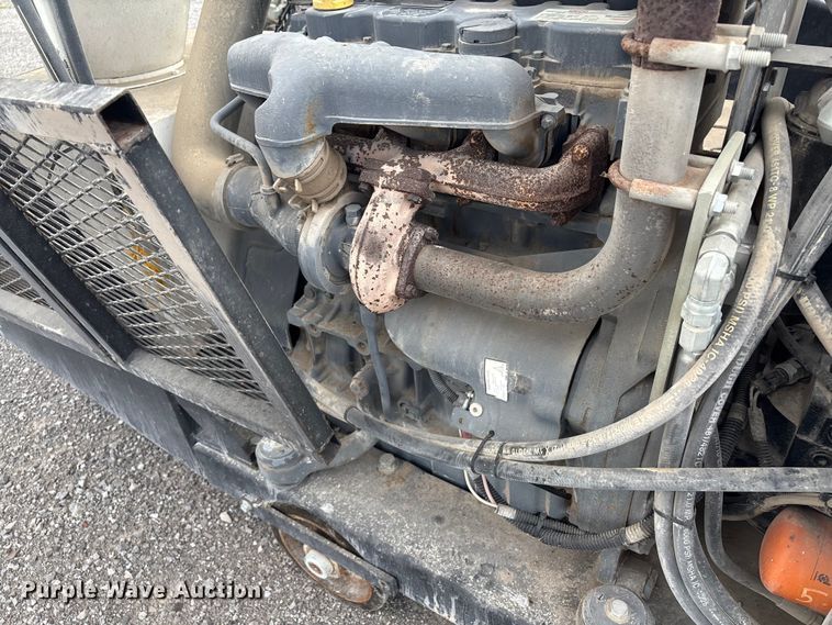 image for item EM0069 Diamond Products concrete saw