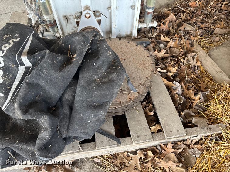 image for item EM0069 Diamond Products concrete saw