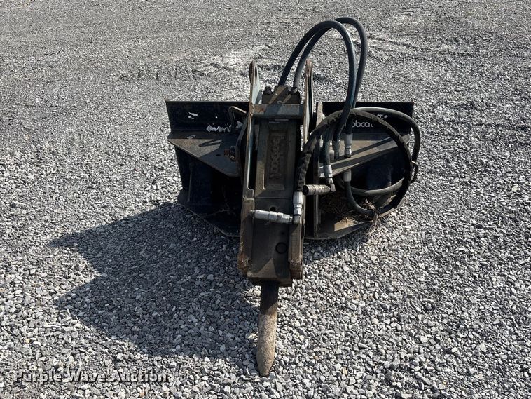 image for item EM0070 Bobcat 2570 skid steer breaker