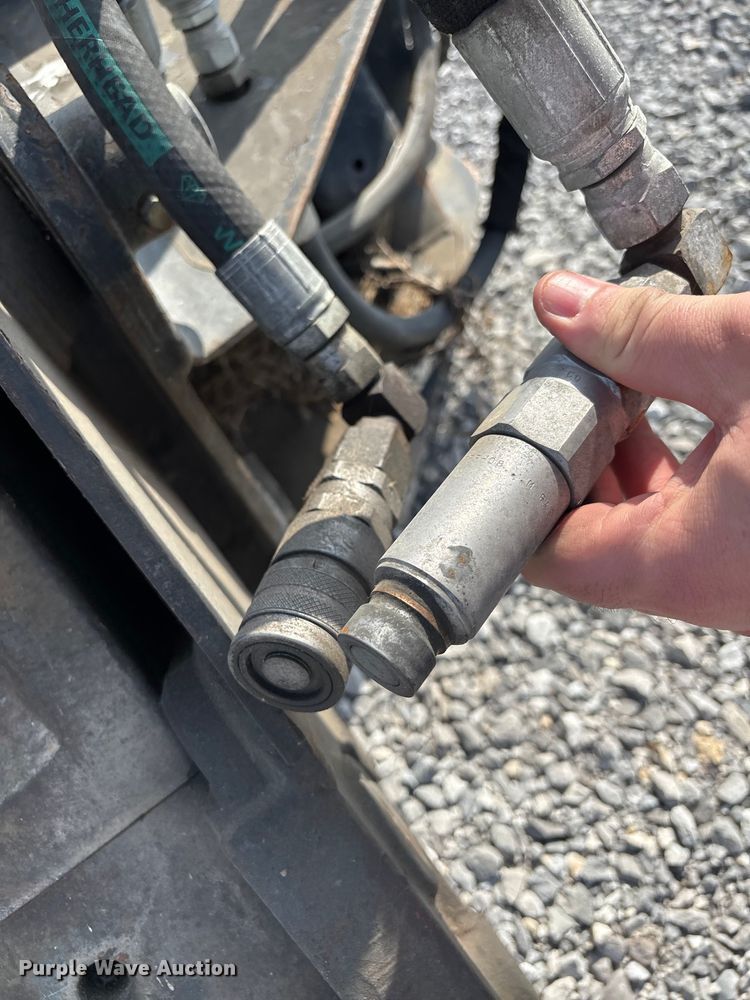 image for item EM0070 Bobcat 2570 skid steer breaker