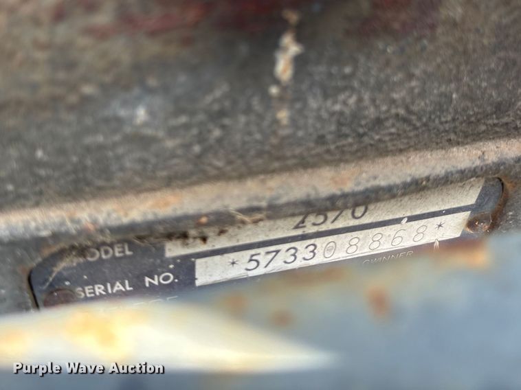 image for item EM0070 Bobcat 2570 skid steer breaker