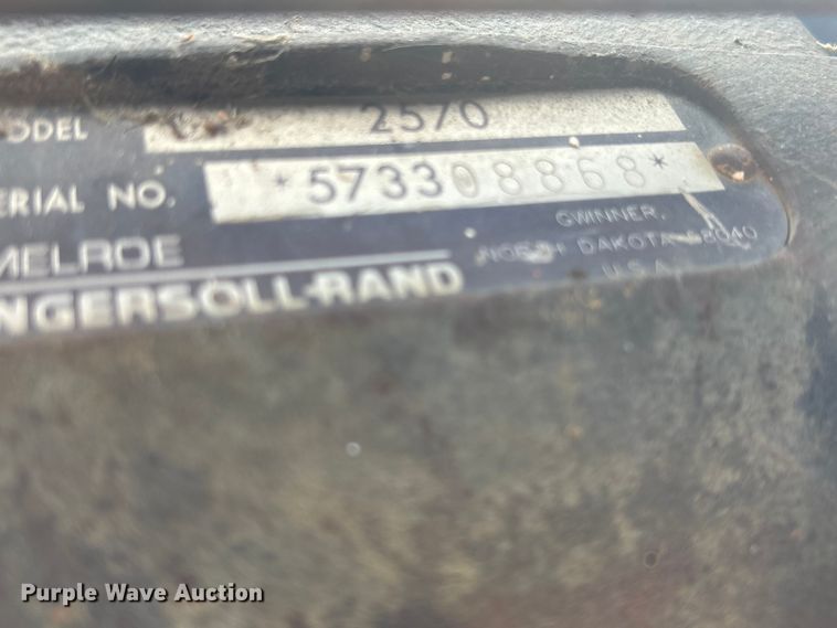 image for item EM0070 Bobcat 2570 skid steer breaker