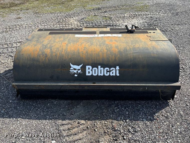 image for item EM0071 2014 Bobcat 72 Sweeper skid steer sweeper