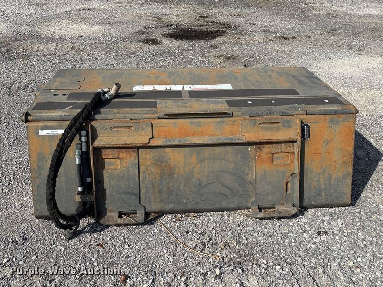 image for item EM0071 2014 Bobcat 72 Sweeper skid steer sweeper