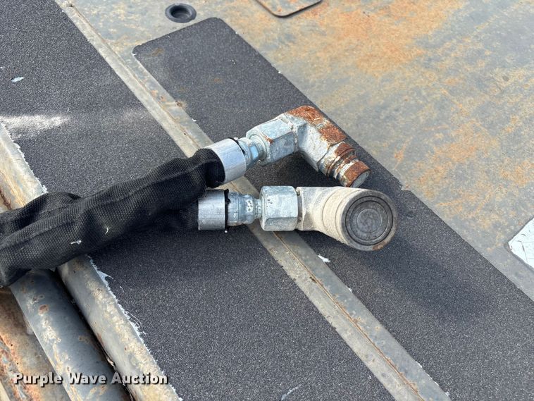 image for item EM0071 2014 Bobcat 72 Sweeper skid steer sweeper