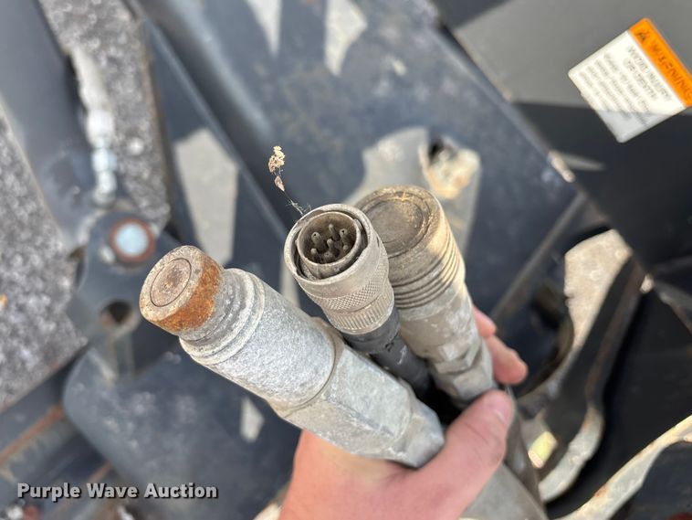 image for item EM0072 2011 Bobcat Grader 108 skid steer grader