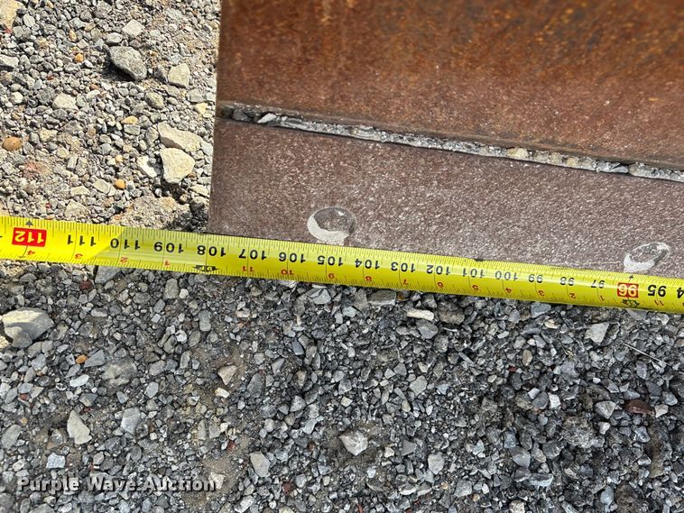 image for item EM0072 2011 Bobcat Grader 108 skid steer grader