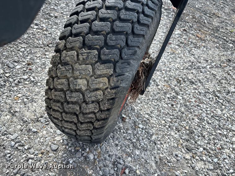 image for item EM0072 2011 Bobcat Grader 108 skid steer grader