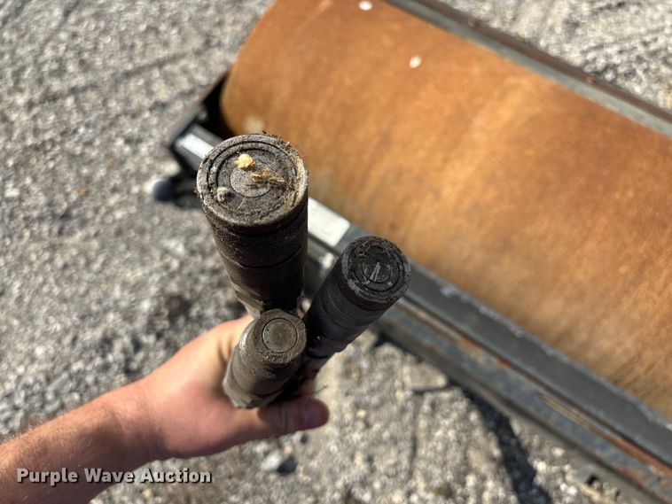 image for item EM0073 2014 Bobcat Roller 73 skid steer vibratory roller