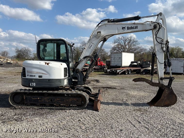 image for item EM0077 2011 Bobcat E80 mini excavator