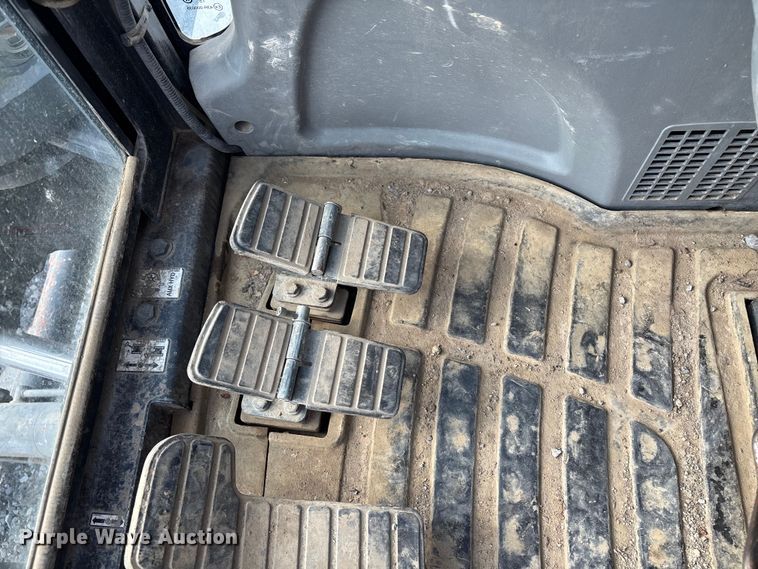 image for item EM0077 2011 Bobcat E80 mini excavator