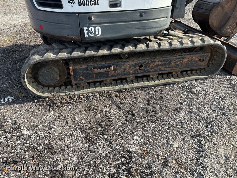 image for item EM0077 2011 Bobcat E80 mini excavator